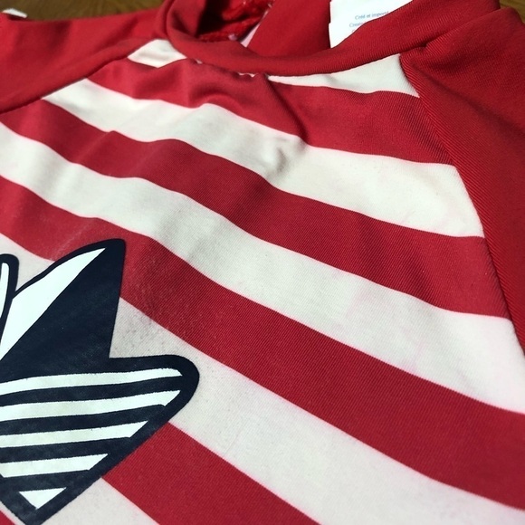 🎉3 For 15$🎉Baby Striped Red And White Swimsuit Size 12 Months - Picture 4 of 8